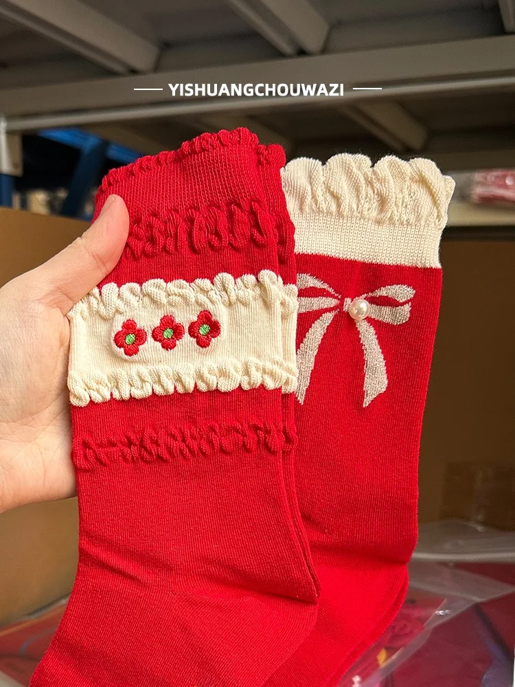 С Новым годом Новый год Красный Южная Корея Красные носки Женские чулки средней