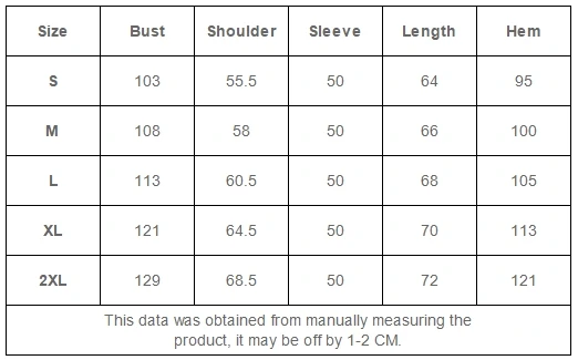 Свободный полосатый свитер с круглым вырезом и контрастным принтом для женщин