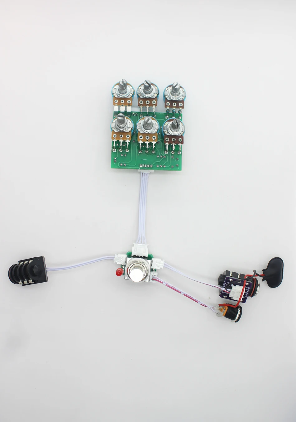 

DIY ручной электрогитарный эффектор перегрузки от перегрузки, искажений от перегрузки, моноблочный эффект, печатная плата