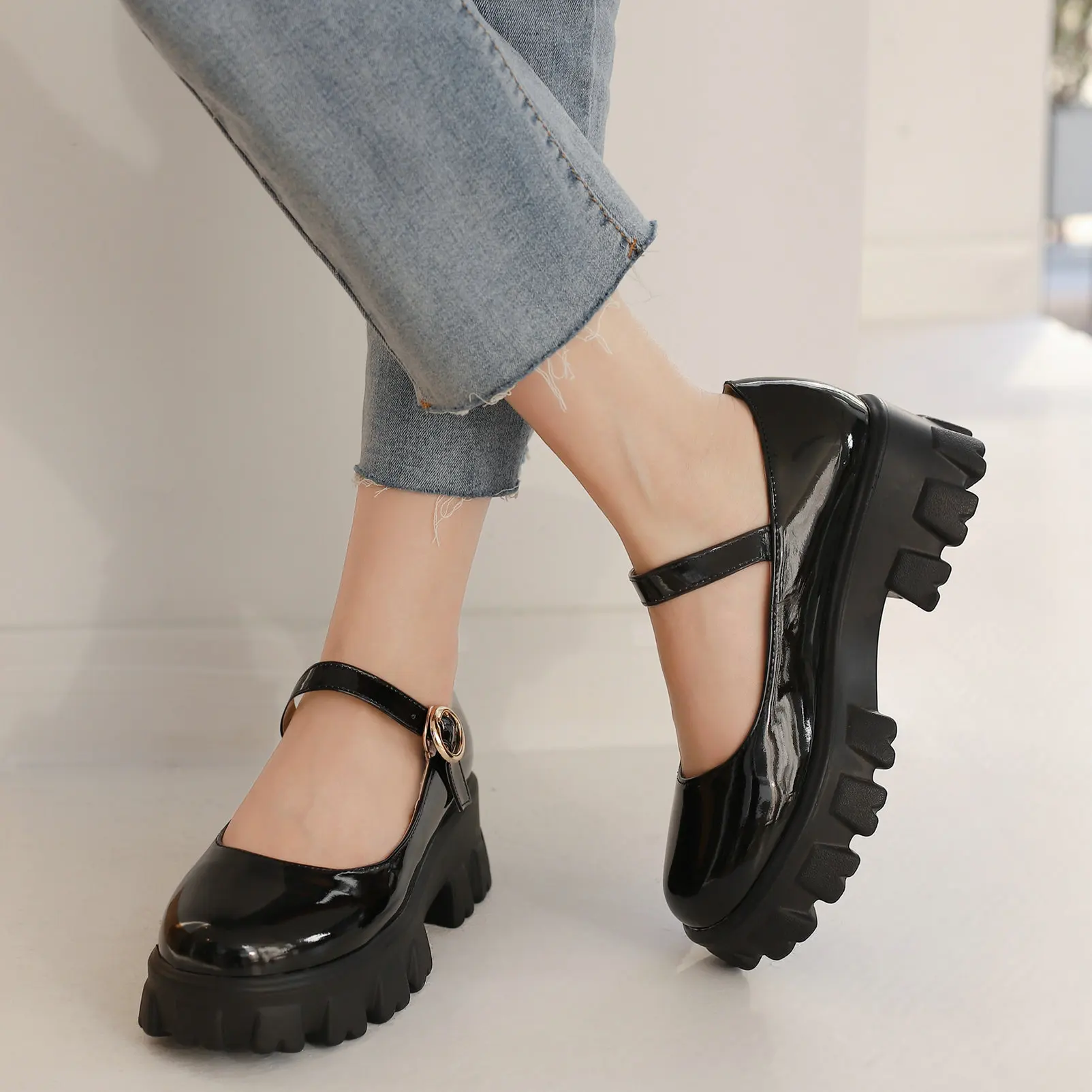 Eokkar Patent Leather Mary Janes Women School Uniform Shoes Block Heel Platform Goth Cosplay Shoes Buckle Pumps