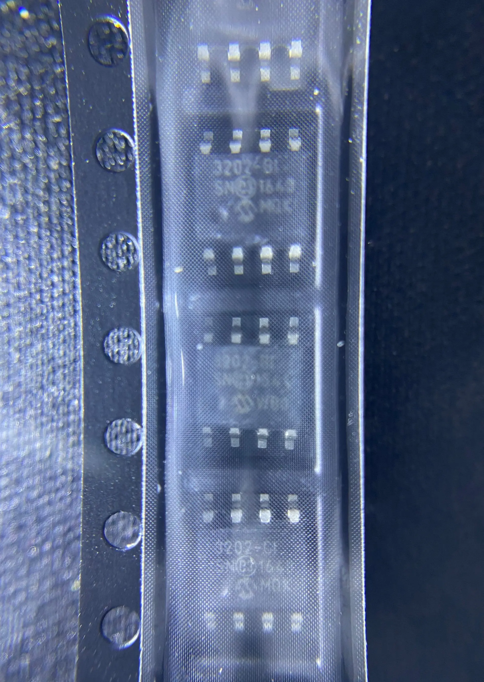 

10 шт./партия MCP3202-BI/SN MCP3202-BI 3202 3202-BI MCP3202-CI/SN SOP8 100% новый оригинальный Бесплатная доставка