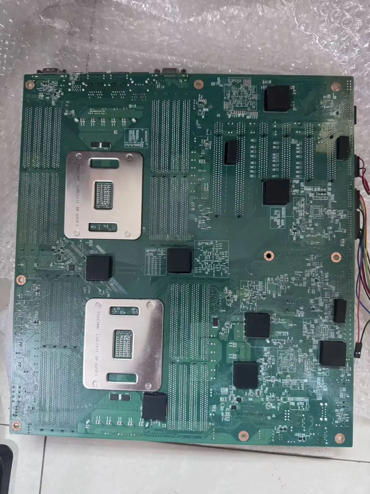Фото Подходит для серверной материнской платы Intel 2011 Dual X99 NVMe 10 Gigabit 32 Core M.2 Lenovo RD450X с шестью картами ALEO №2