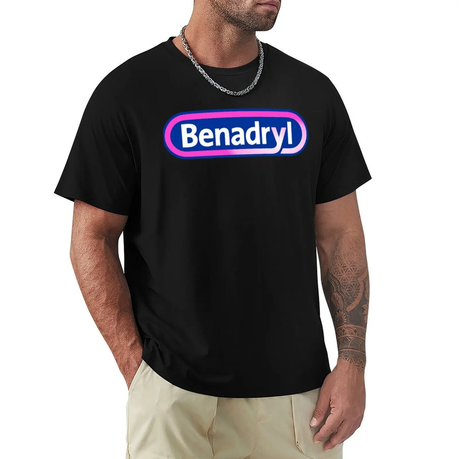 Фото Очаровательная футболка Benadryl, однотонная, с коротким рукавом, из хлопка. №1