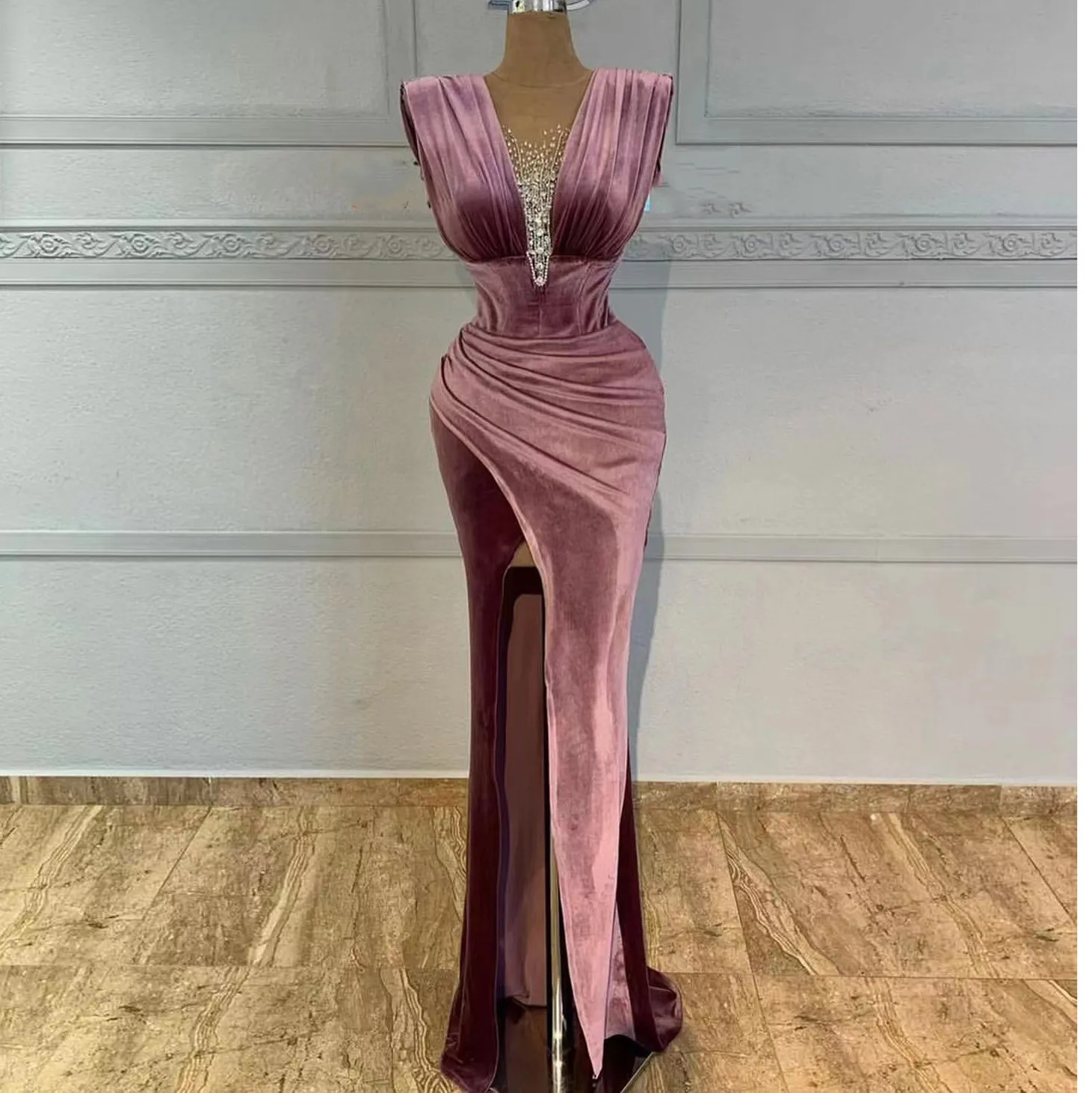 

Женское бархатное платье со шлейфом, Элегантное длинное вечернее платье без рукавов, расшитое бисером и блестками, бальное платье для выпус...