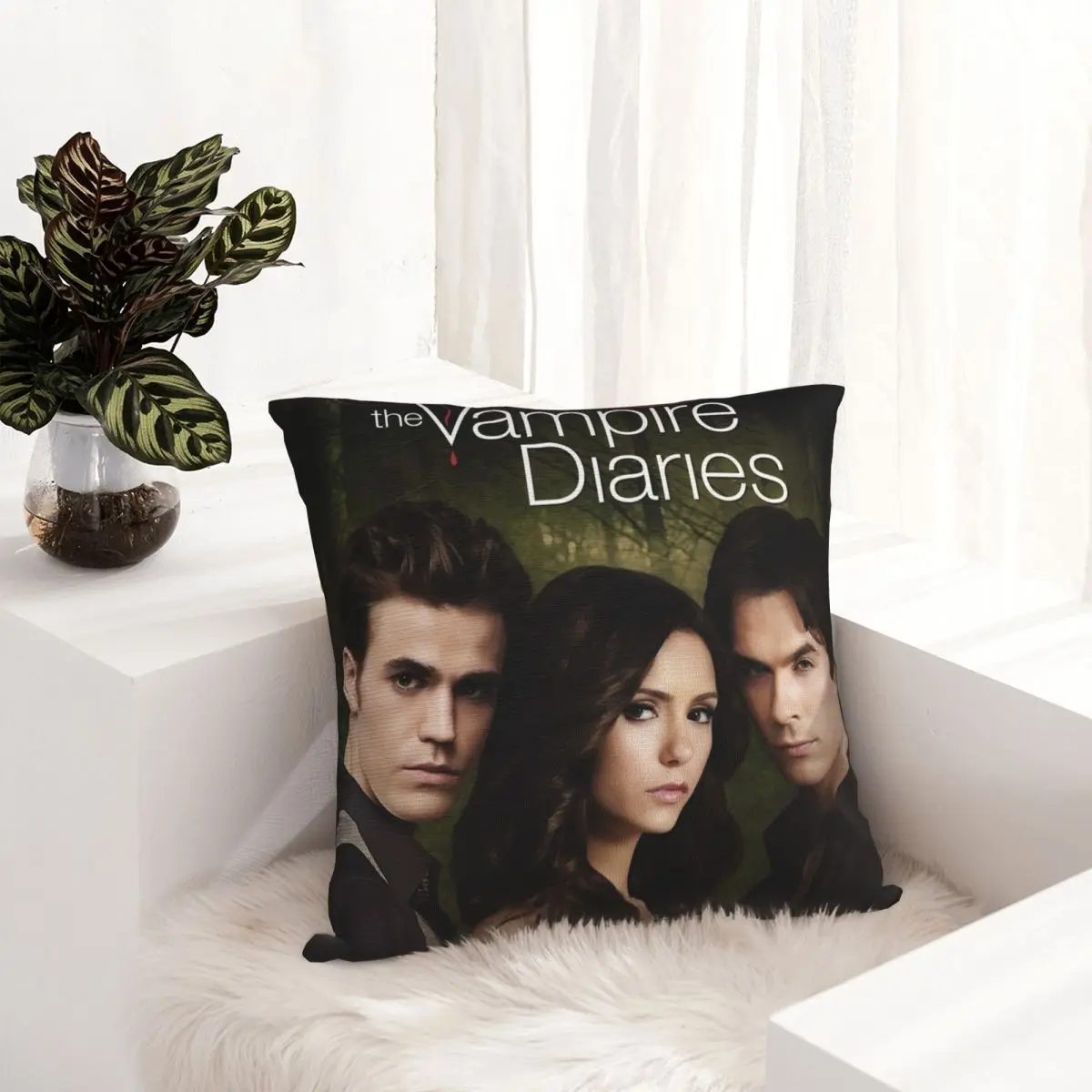 POR QUE Nina Dobrev Deixou O Elenco De The Vampire Diarie наволочка декоративная подушка на заказ