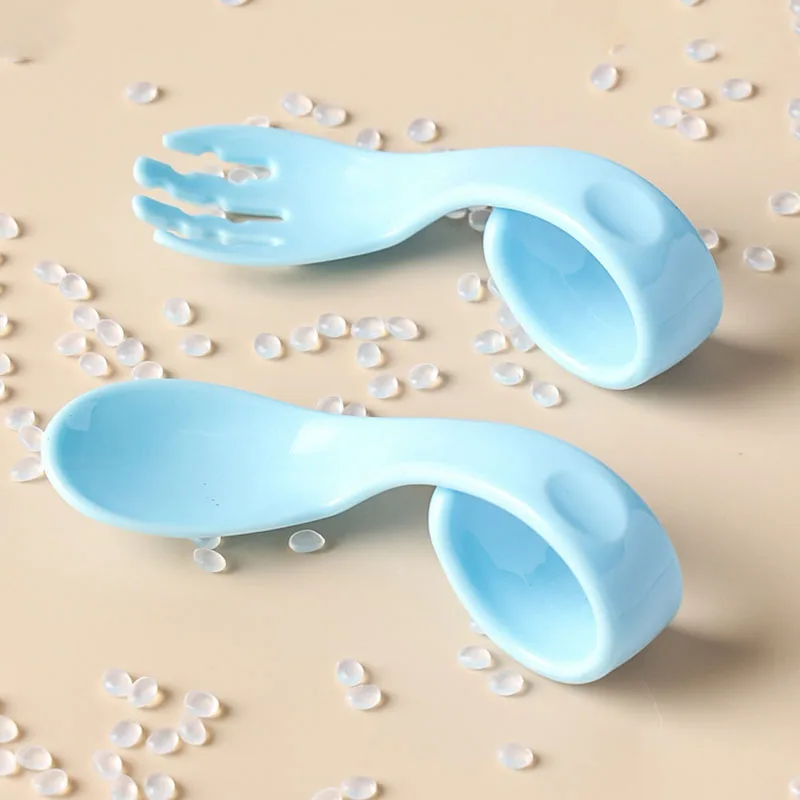 

2Pcs New Baby Children Spoon Fork Set Soft Twist Silicone Scoop Fork Kit Tableware Toddler Training Feeding Cutlery Utensil