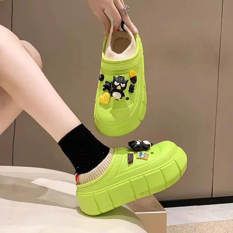 

Kawaii Sanrio Badbadtz-Maru Velvet Hole Shoes Cartoon Anime Winter Thick Soled Foot Covering Women's Round Head Cotton Slippers