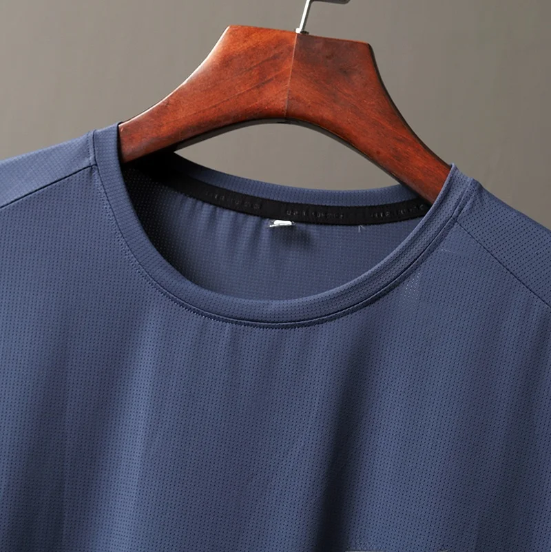 Внешняя торговля Мужская одежда Отрежьте бирку Футболка с коротким рукавом