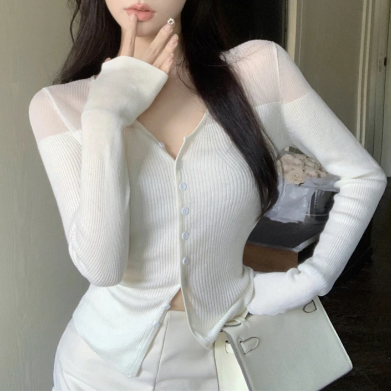 

Дизайнерский летний короткий кардиган с V-образным вырезом, чувственный нишевый женский корейский Топ с длинным рукавом, облегающий вязаный стиль, 2023