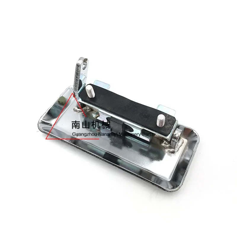 Дверной замок кабины Komatsu PC60-6/120/200-5 сборка внутренняя и внешняя ручки блочный