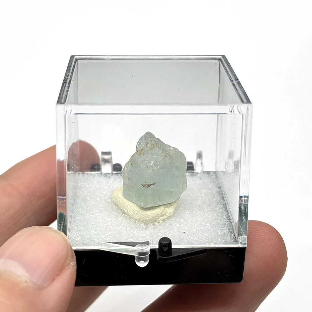 

Натуральный топаз из Бразилии