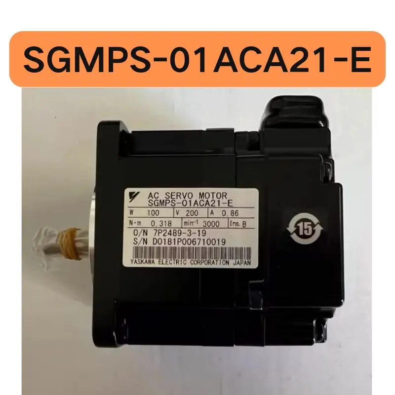 Подержанный серводвигатель SGMPS-01ACA21-E мощностью 100 Вт протестирован нормально и
