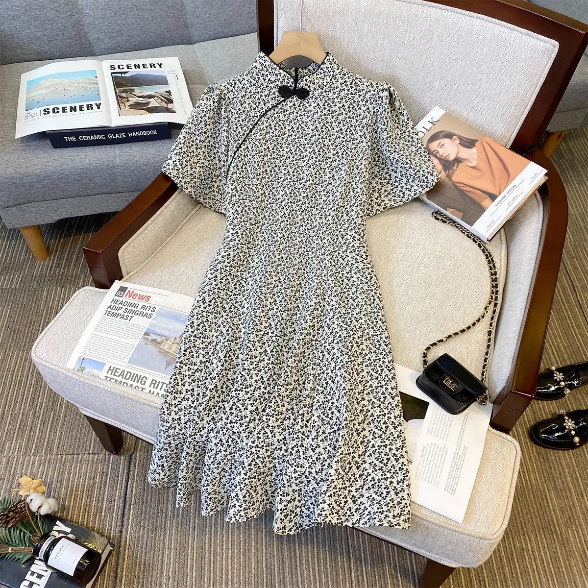 

Одежда большого размера для женщин платья-Ципао в китайском стиле Лето 2023 шикарное льняное цельнокроеное Цветочное платье с коротким рукавом