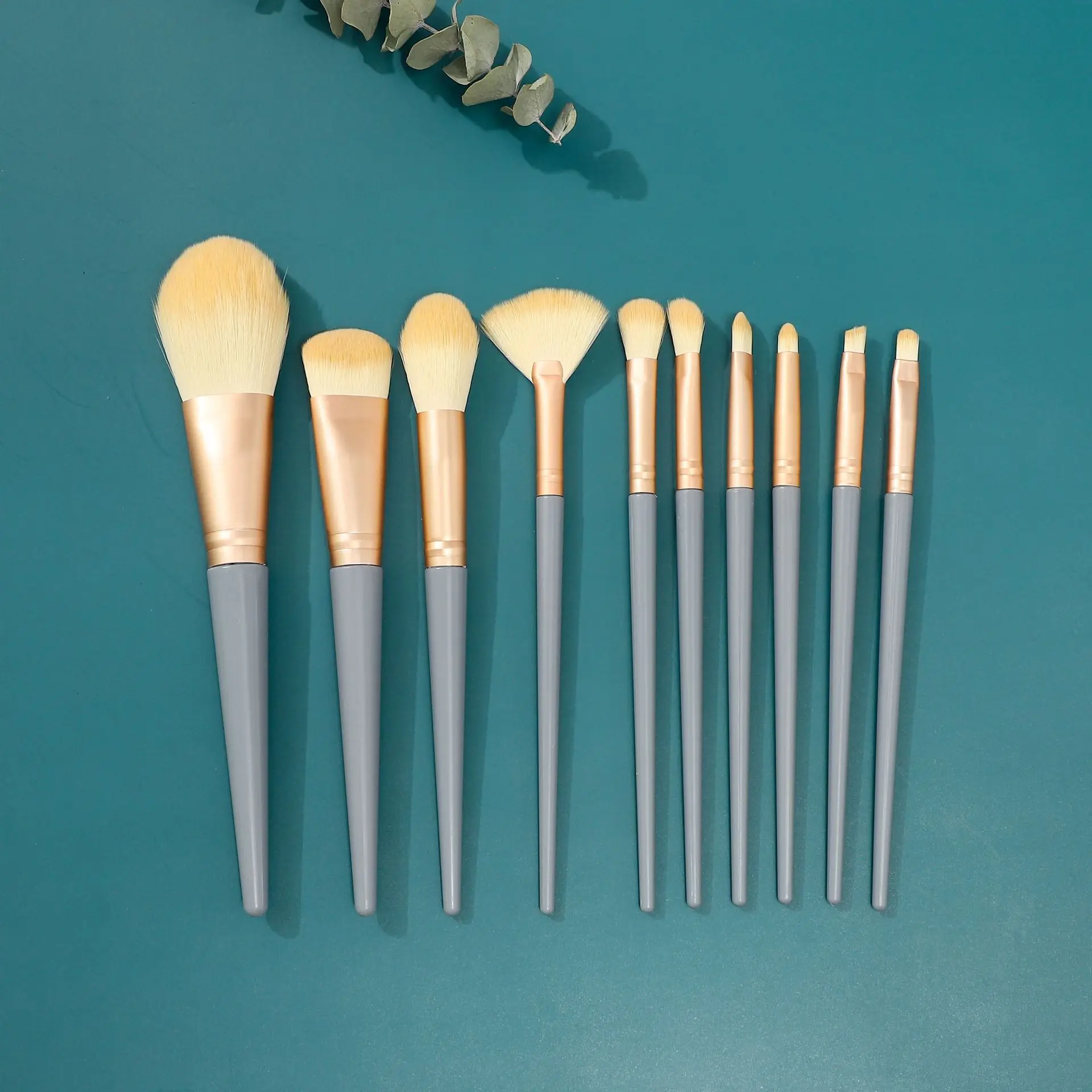 Набор кистей для макияжа с пятнами от производителя 10 синих мостов Сверхмягкие