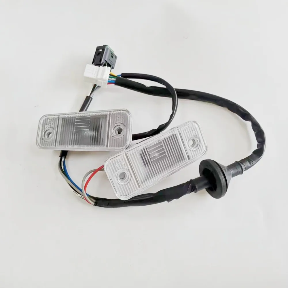 

Лампа багажника в сборе для Hyundai Santa Fe 2006-2012 гг. 925012 B050 92501-2B050