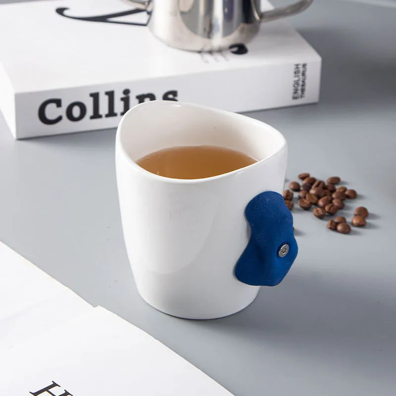 

Керамическая кружка для кофе