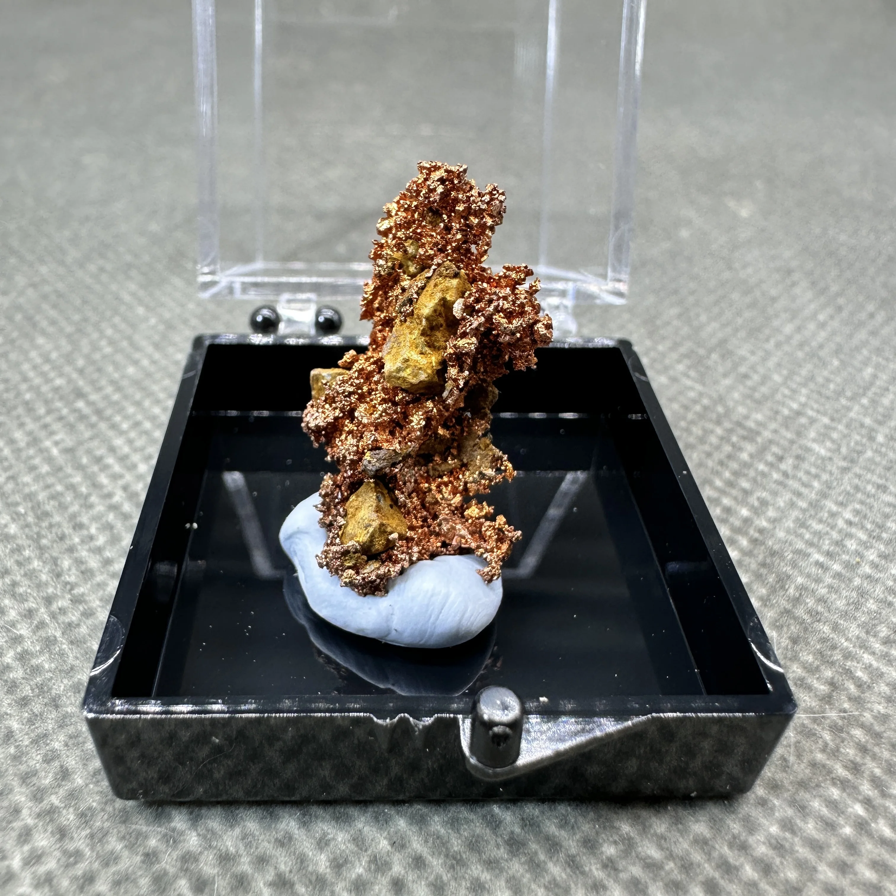 

Натуральный образец минерала из меди QIANCHUAN