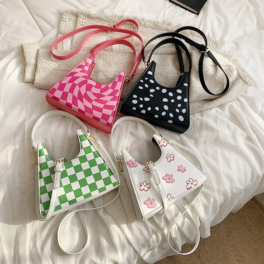 

Women Small Clutch Women PU Leather Crescent Shape Shoulder Crossbody Bag Trending Travel Crossbody Bag