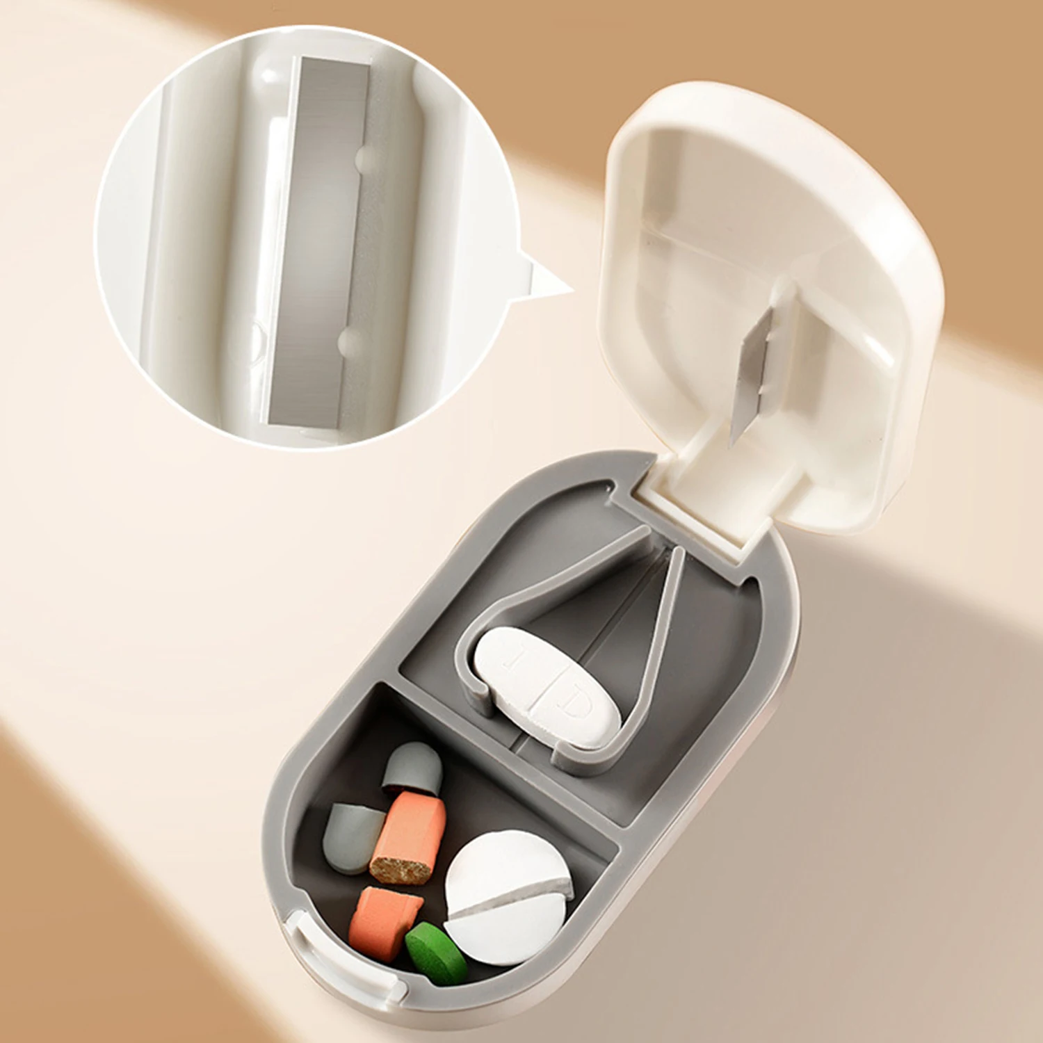 

Medicine Pill Cutter Box Portable Drug Box Useful Grinder Splitter Medicine Pill Holder Tablet Cutter Splitter Divider Pill Case