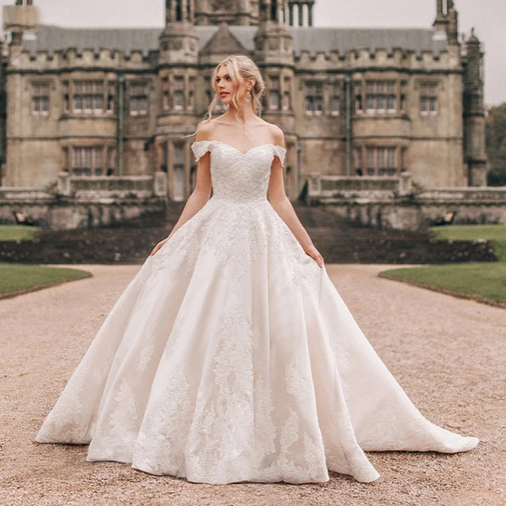 

Vintage Boho Wedding Dresses V-Neck Sleeveless Satin Dress Open Button Back A-Line Floor Length Lace Appliques Off Shoulder Gown