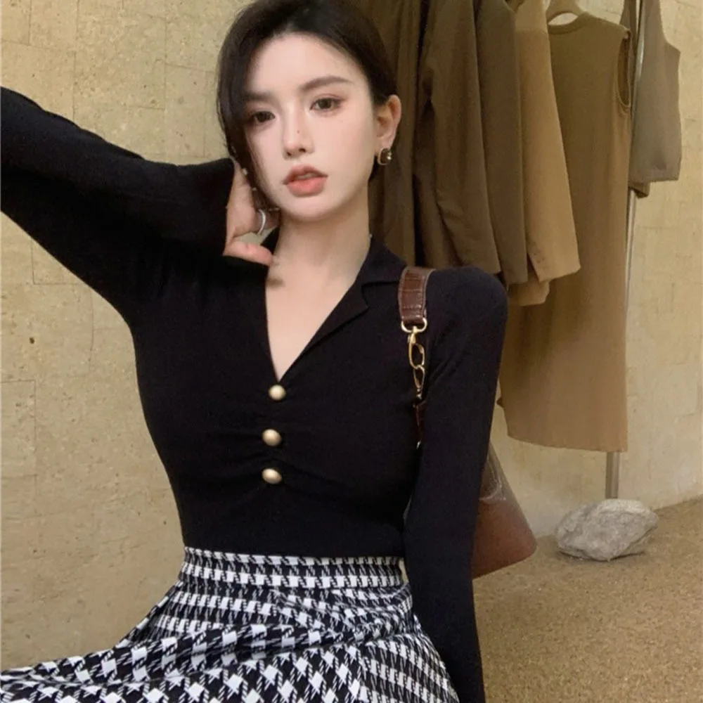 Женский трикотажный пуловер с V-образным вырезом длинным рукавом |