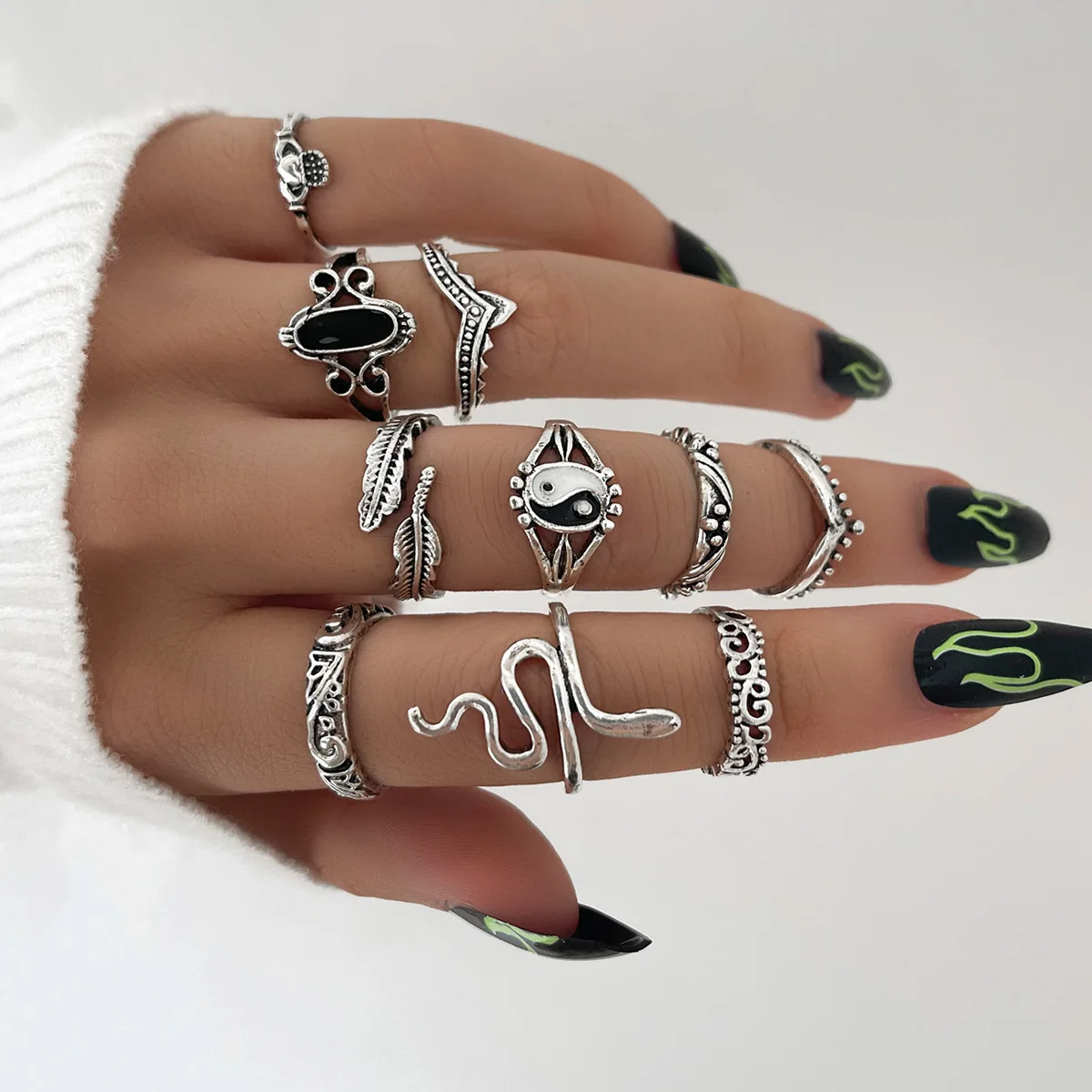 

10Pcs Women's Jewelry Personality Trend Gossip Dripping Oil Feather Snake Carving Retro Joint Ring Set Gothic Retro 2022 New