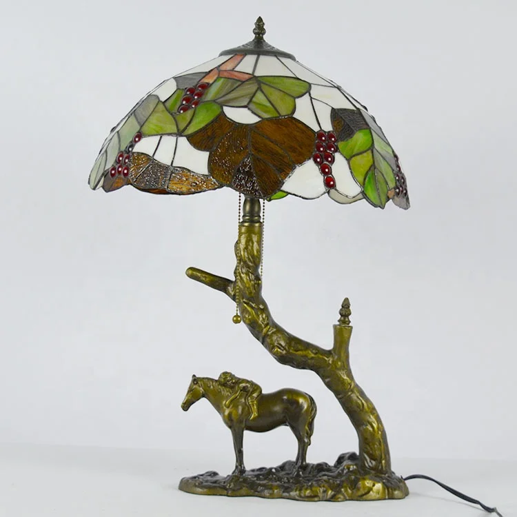 

LongHuiJing 2 лампочки в стиле Тиффани, кофейные искусственные листья, настольные лампы с полимерной подставкой для переноски лошади