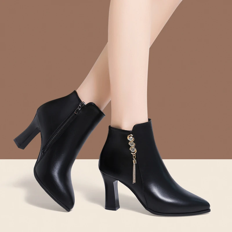 

Nude Boots Women's Autumn and Winter Fleece High Heels Thick Heel 2022 New Fashion Black Pointed Tassel Rhinestone Ankle Boots