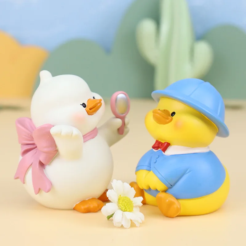 

Momo Duck Little Yellow Duck Blind Random Box Toy Decoration Kawaii Surprise Box Doll Guess Bag Cute for Girls Birthday Gift