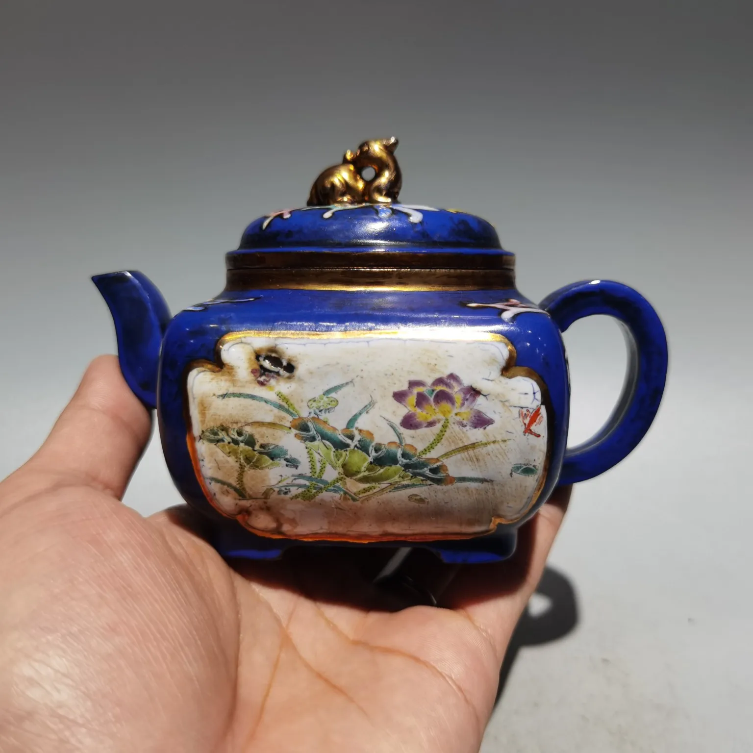 

6" Chinese Yixing Zisha Pottery outline in gold painted lotus unicorn kettle teapot flagon purple mud Gather fortune Ornaments