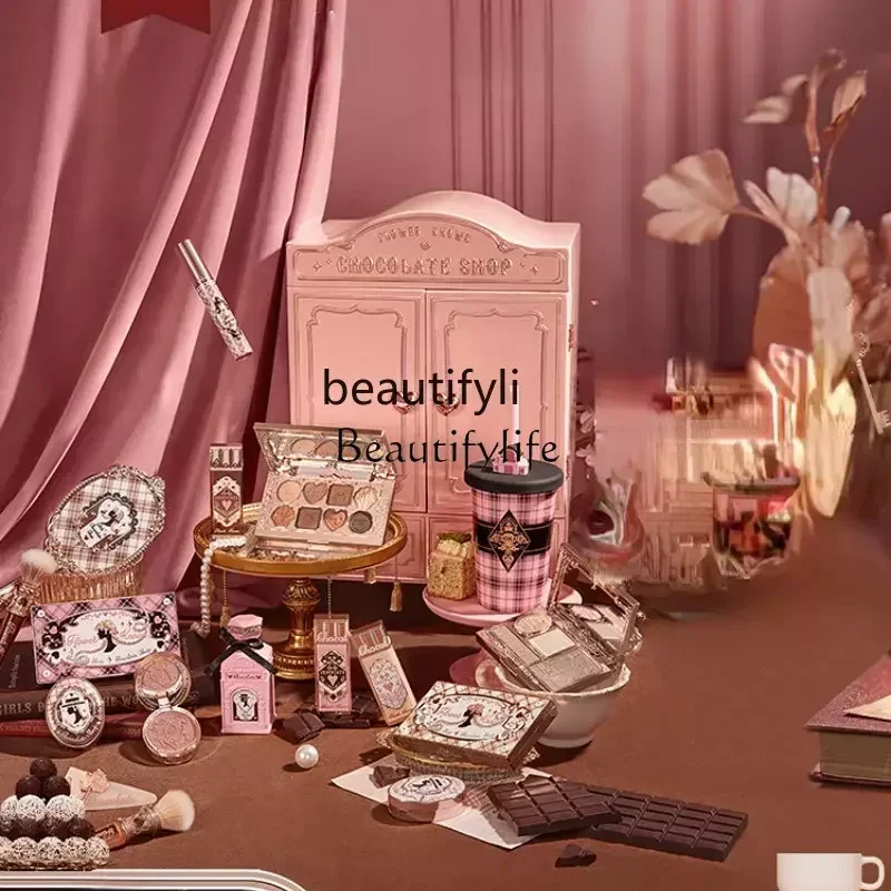 Шкаф Flower Know Chocolate Wonderland полный набор подарочная коробка для макияжа Allin