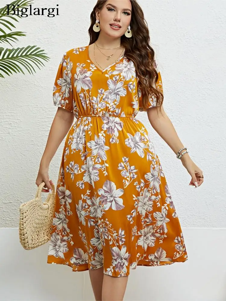 

Женское летнее платье-миди с цветочным принтом и V-образным вырезом