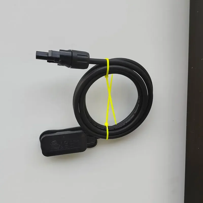 Солнечная панель в черной рамке 600 Вт 6000