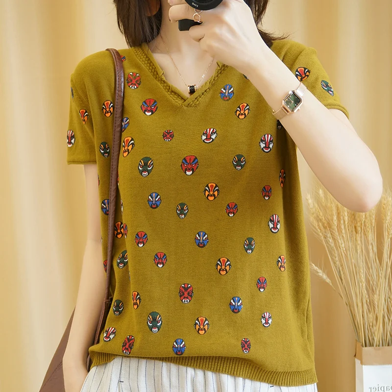 

Летние женские футболки с коротким рукавом, Новое поступление 2020, летние повседневные футболки с V-образным вырезом, женские футболки, мягки...