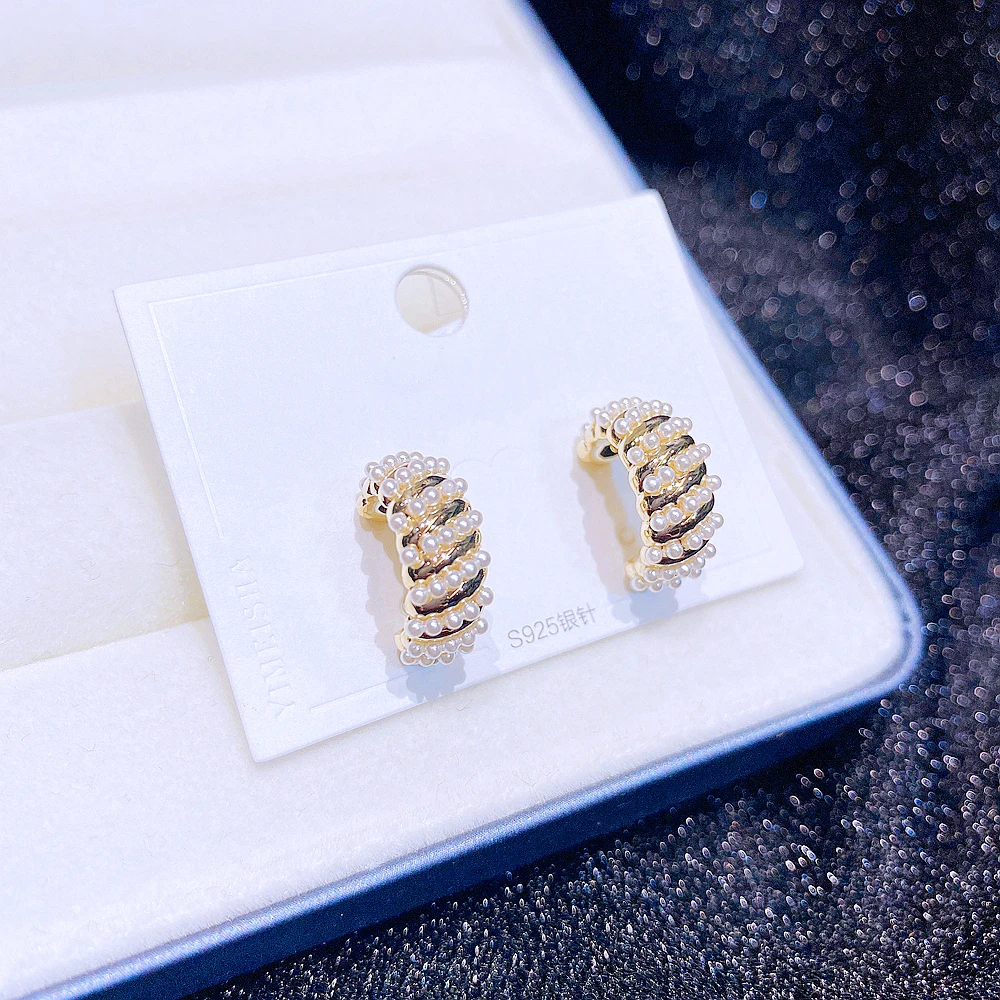 

Exquisite Mini Simulated Pearl Paved Women Earrings Gold Color Geometric Stud Earrings Jewelry