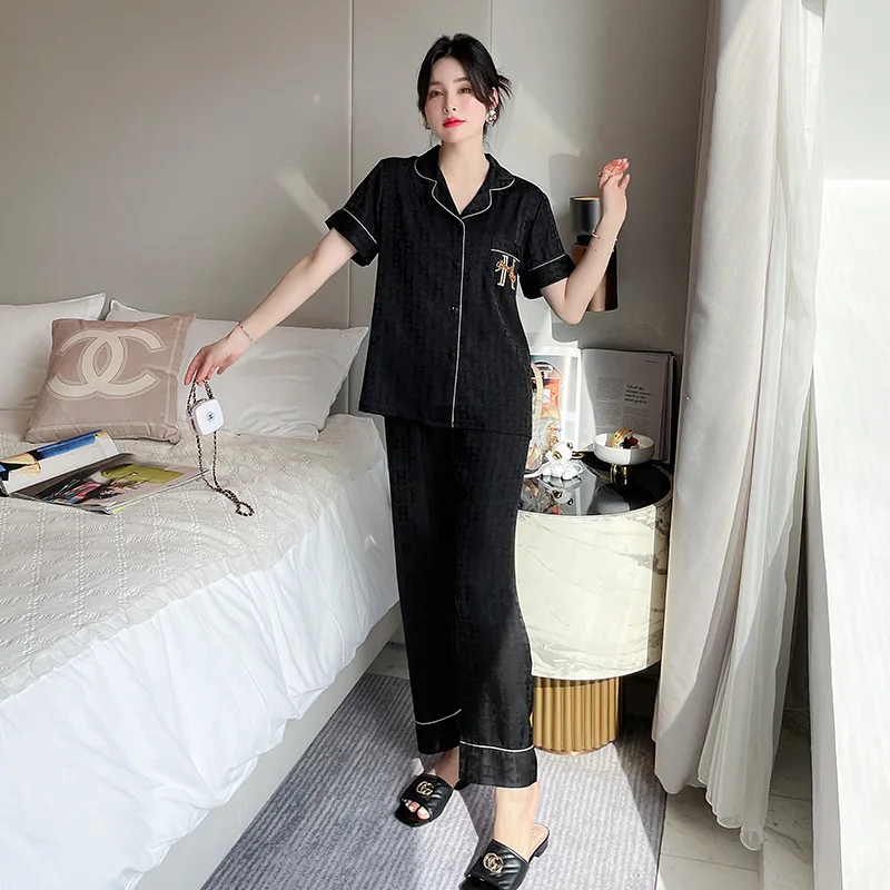 2022 new pajamas women summer ice silk short-sleeved cardigan suit spring and autumn thin section hot selling loose home wear