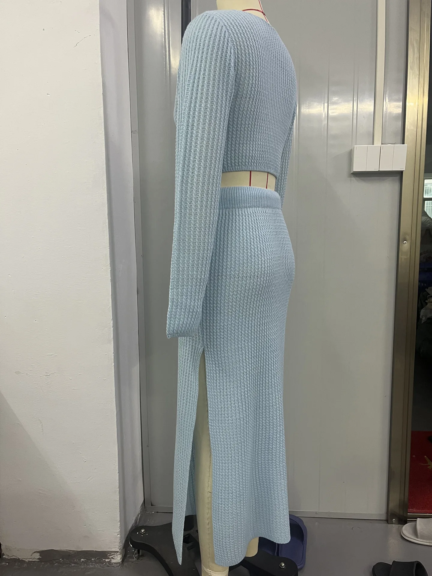 Новинка женская одежда однотонная тонкая юбка с открытыми пуговицами и разрезом