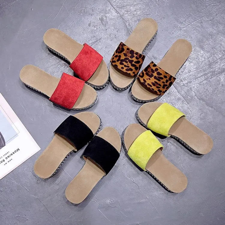 

Шлепанцы женские с леопардовым принтом, Повседневные тапочки на плоской платформе, роскошные мягкие тапочки с блестками, лето 2022