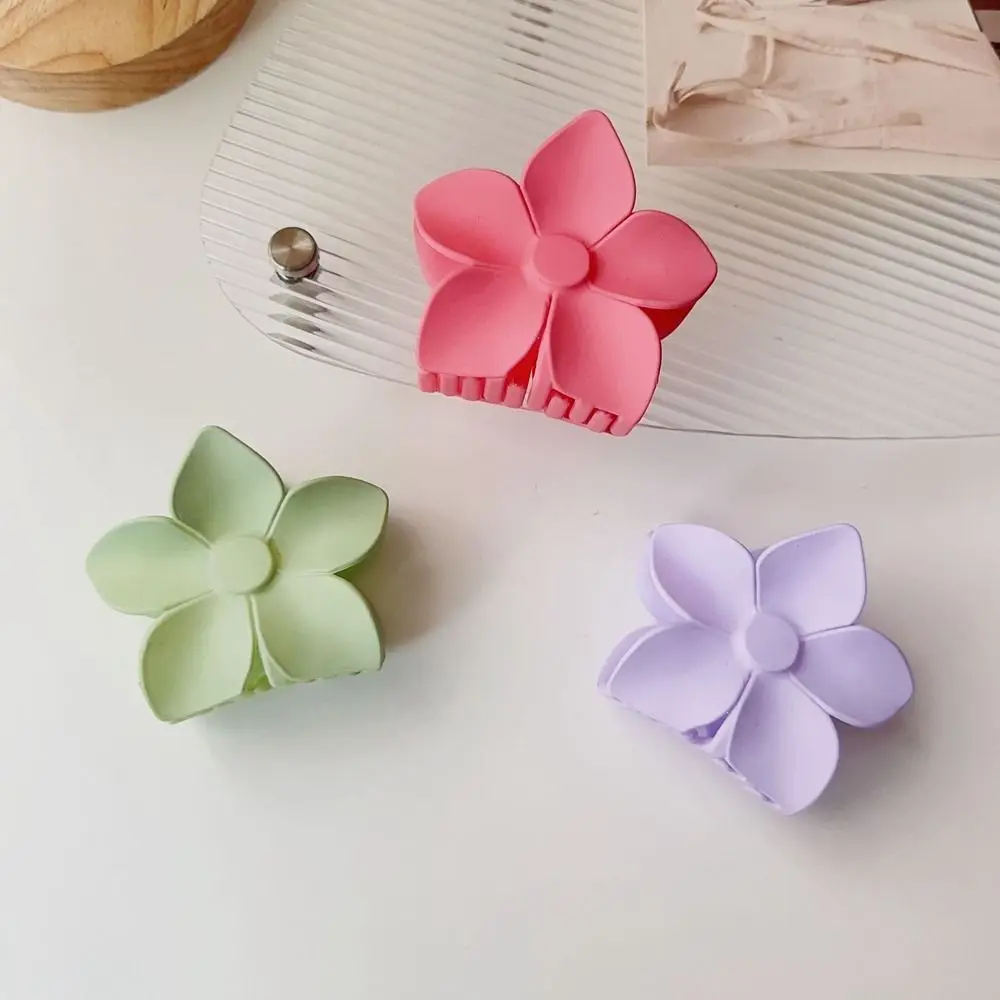 

Clip Sweet Geometry Shape Candy Color Female Hair Accessories Flower Hair Claw Girl Hair Clip Korean Style Headwear
