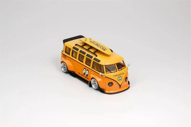 

PreSale TPC 1:64 T1 Kombi Mooneyes limited500 Diecast Model Car