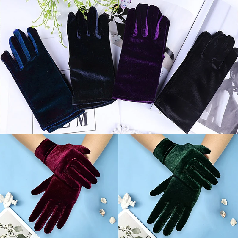 

Autumn Winter Short Opera Velvet Gloves for Women Flapper Stretchy Wrist Length Banquet Gloves Tea Party Halloween Costume Glove