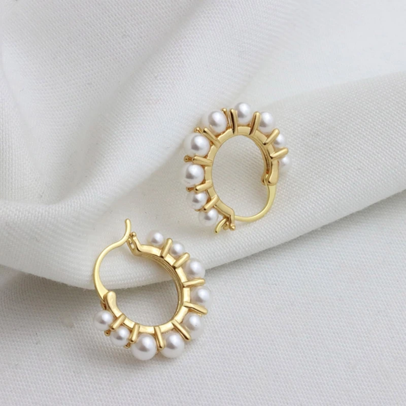 

Chinese Restaurant Fourth Season Zhao Liying Same Style Earrings Shell Bead Ear Buckle Earrings Clear Summer Earrings