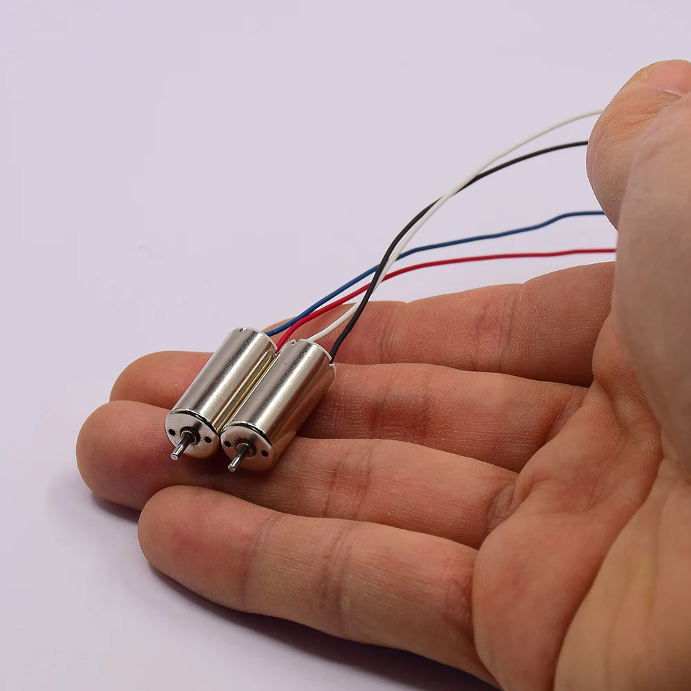 

2 шт. 8,6 мм * 20 мм 8620 8520 CW CCW Бессердечный двигатель 1,2 мм Вал 2S DC 7,4 В 52500 об/мин Высокая скорость с охлаждающим отверстием для игрушечного самолета