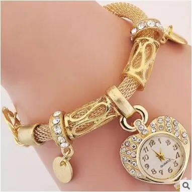 

Peach Heart Bracelet Watch Mesh Belt Pendant Love Watch Retro Peach Heart Steel Belt Watches Reloj Mujer Ladies Watch Clock