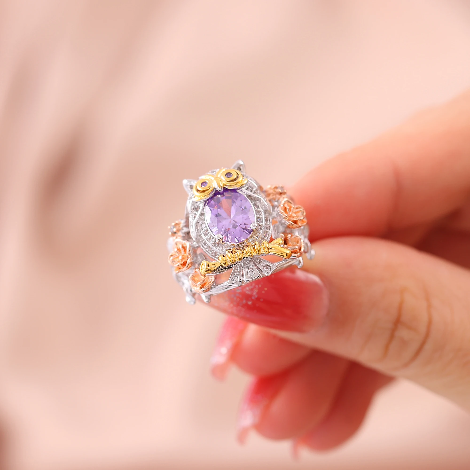 

Hot Selling Cat-Headed Eagle Rose Personality Exaggerated Ring Purple Zircon Diamond-Encrusted Multi-Color Ring for Women
