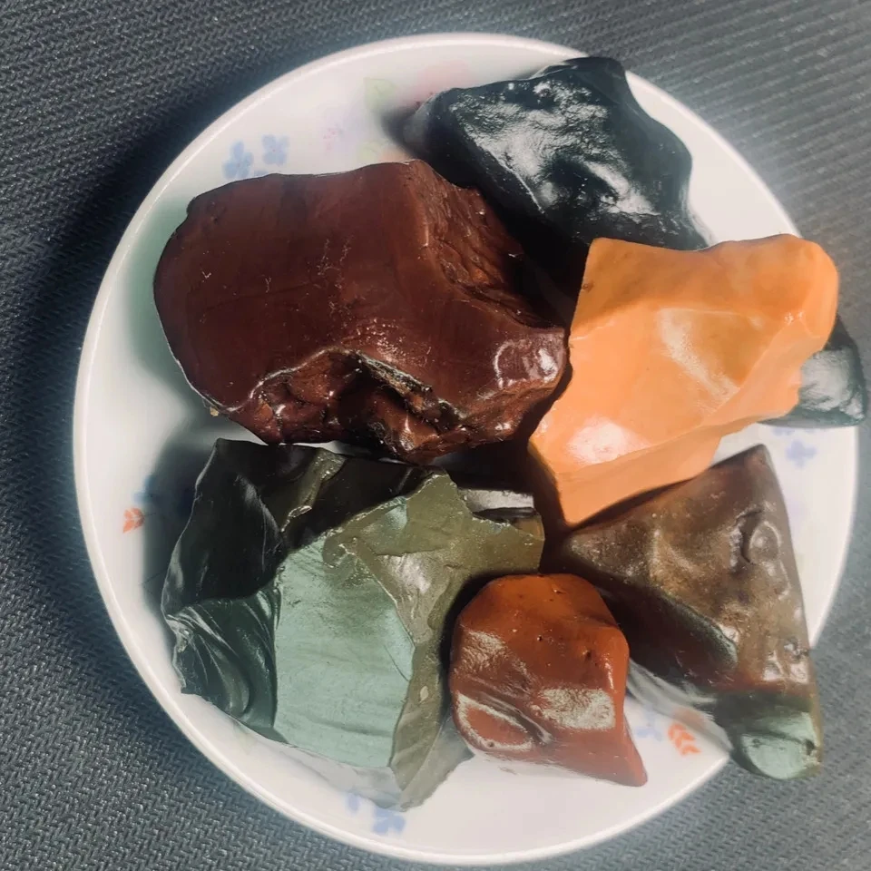 A Plate Of Natural Stone Natural Crystal Alxa Gobi Stone Stone Agate Color Jade Alxa Pure Natural Random