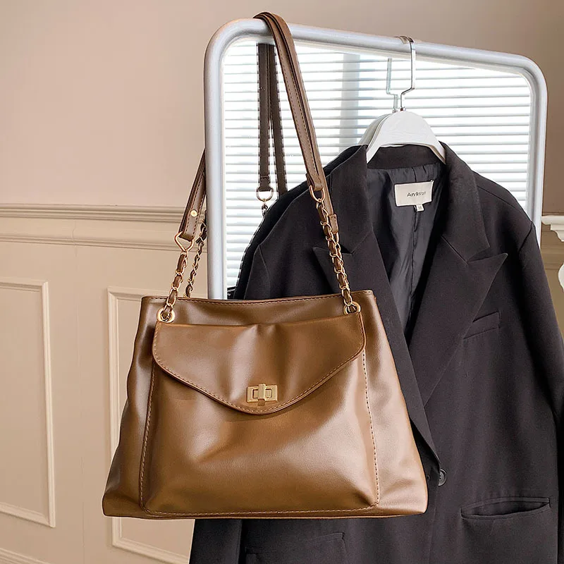 Зимняя новая женская сумка на плечо с большой цепочкой из мягкой кожи роскошные