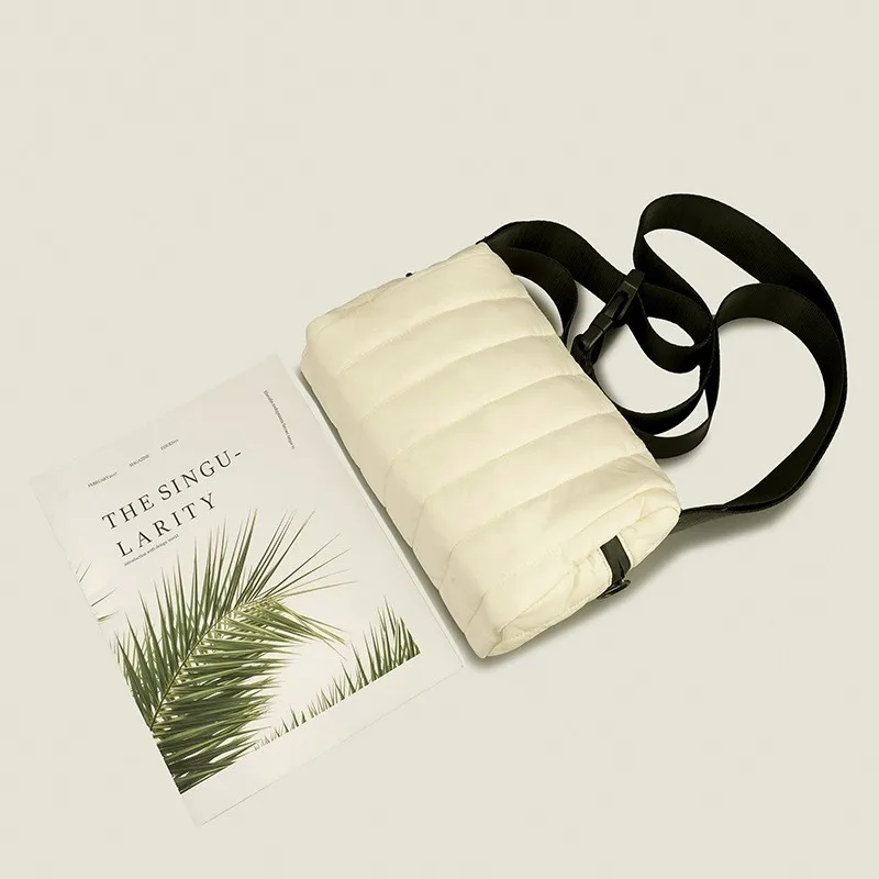 New Selling Hot Simple Nylon Filled Diagonal Straddle Bag Down Infinite Charm Shoulder Small Canvas Versatile Mobile Bags Cc Gg