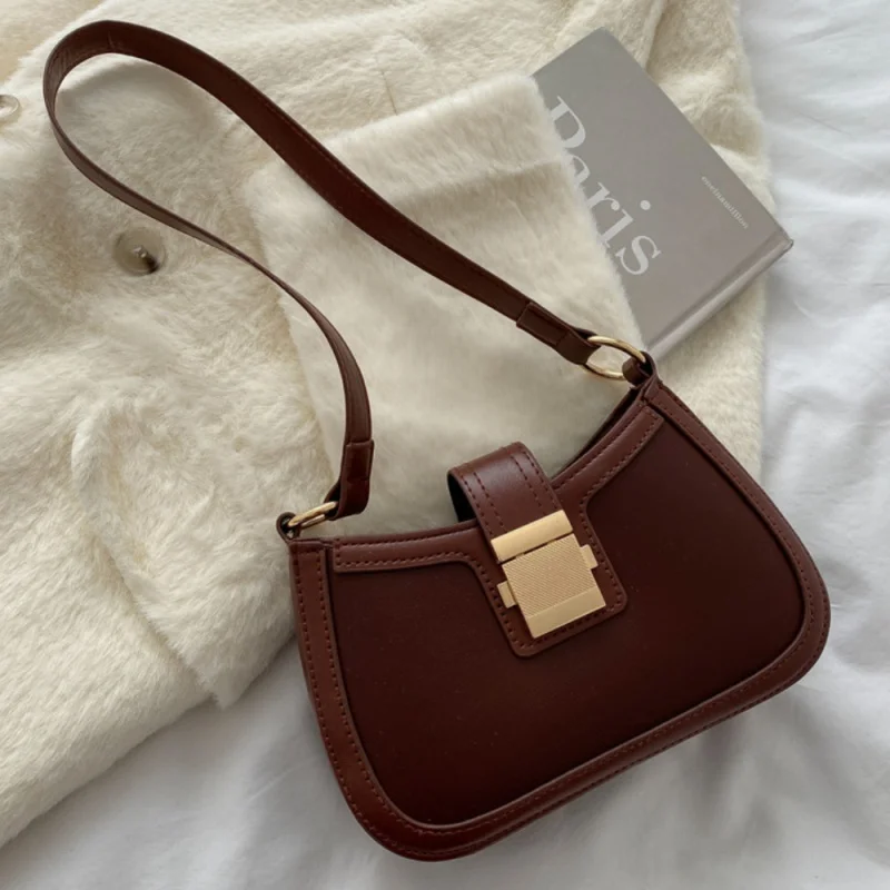 

Винтажная трендовая женская сумка через плечо, однотонная Лаковая сумочка из искусственной кожи на цепочке, модный брендовый простой женский кошелек