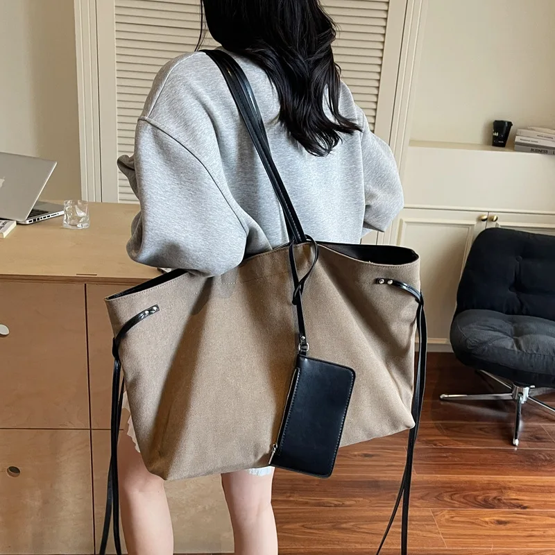 Фото CGCBAG Модные вместительные холщовые сумки-тоут, простые женские сумки через плечо для повседневного использования, оригинальные брендовые дизайнерские сумки класса люкс №4